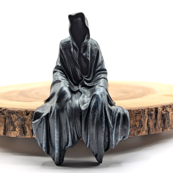 Creeper Reaper Sitting Statue